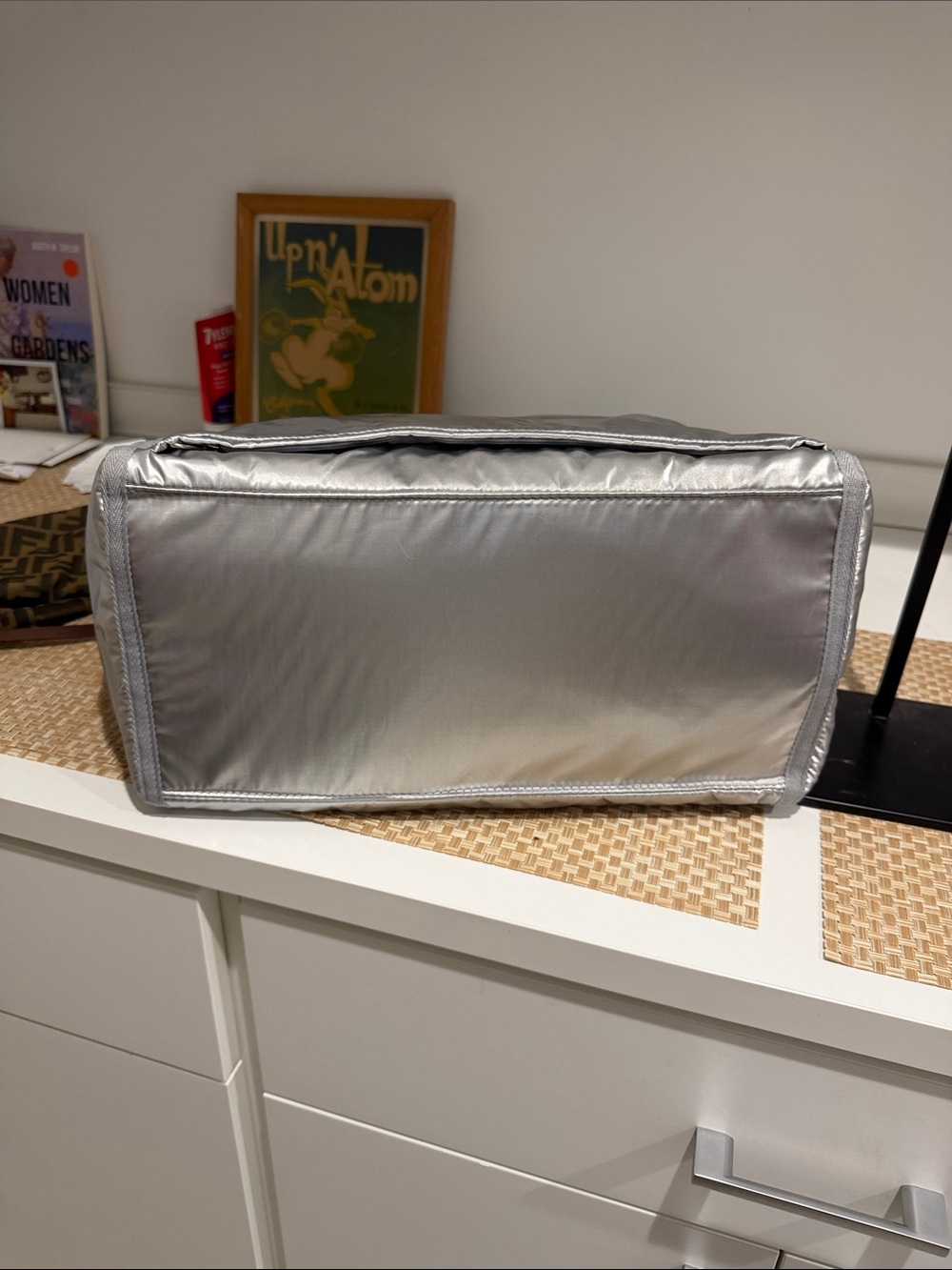 Le sportsac Silver Metallic Tote Bag - Lightweight Everyday TOTE bag - Picture 5 of 5